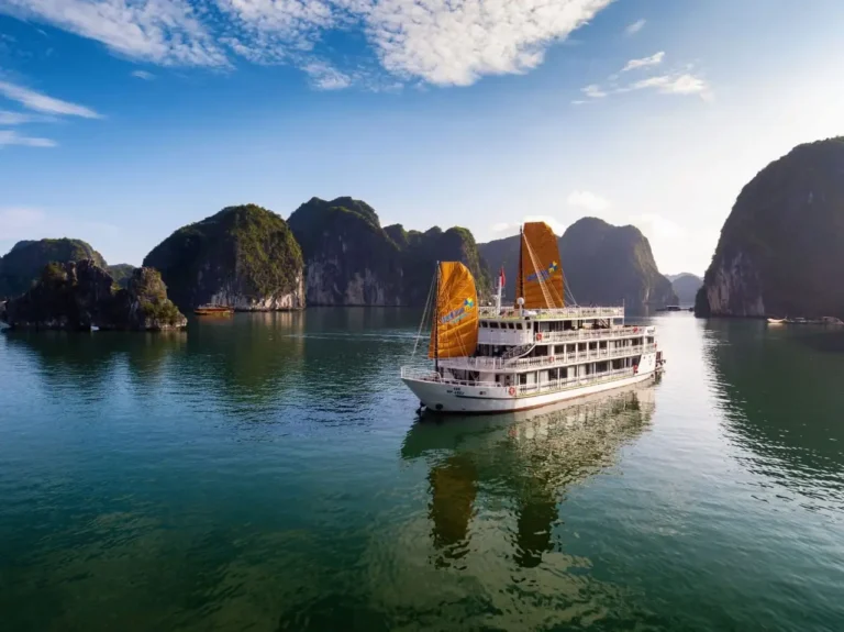 Halong Bay on Vega Cruise & Ha Giang Loop 4 Days 3 Nights