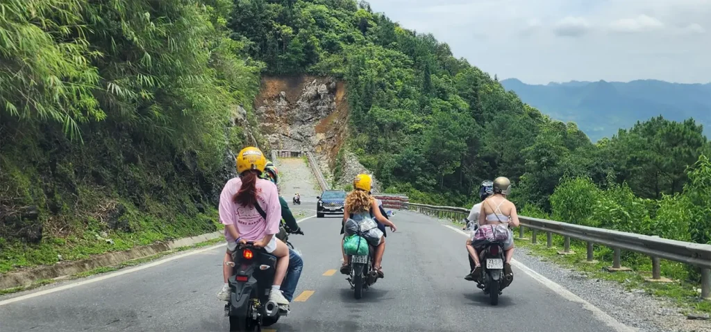 Ha Giang Loop – 4 Days 3 Nights PRIVATE TOUR BY MOTORBIKE / CAR / JEEP