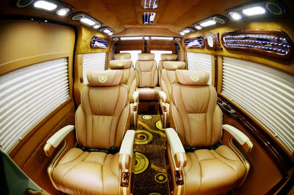 Eco Limousine bus