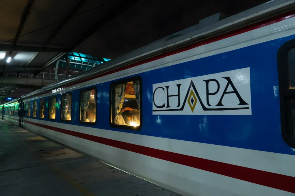 Ha Noi to Lao Cai tourist train