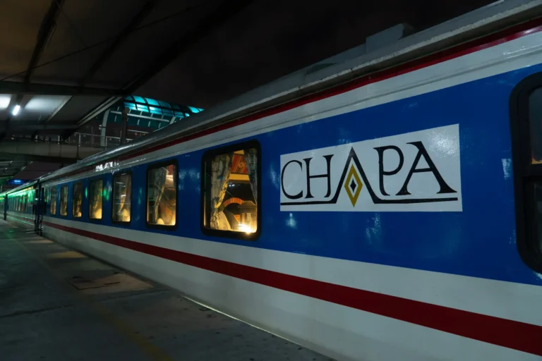 Ha Noi to Lao Cai tourist train