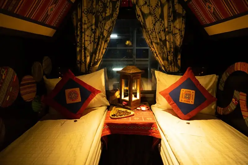 Ha Noi to Lao Cai tourist train
