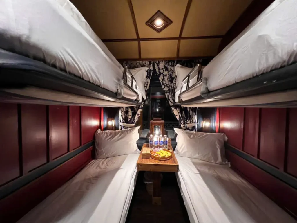 Ha Noi to Lao Cai tourist train